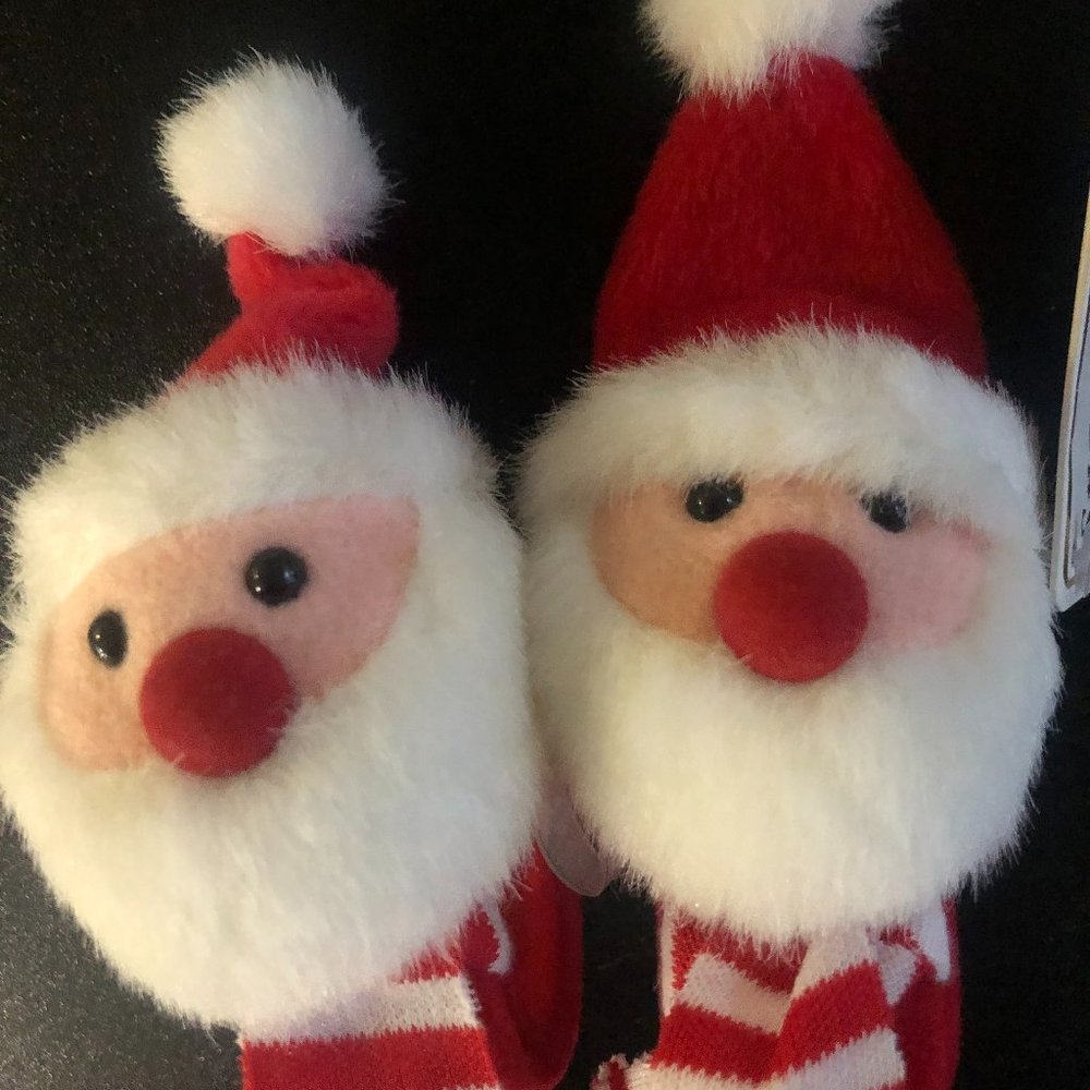 2 for $10!! 🎁 2 Adorable Plush Santa Snap Bracelets NWOT